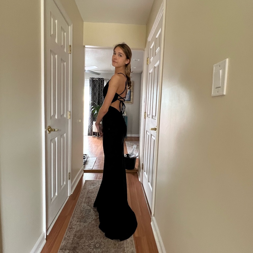 PROM DRESS - Picture 2 of 4